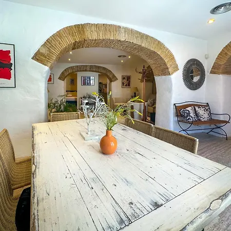 Apartament Charming House By Hello Homes *