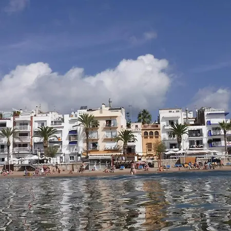 アパート Charming House By Hello Homes シッチェス